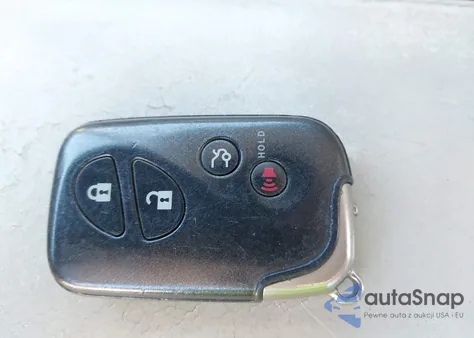 2010 Lexus Is 250C z USA, uszkodzony, nr VIN JTHFF2C26A2502906